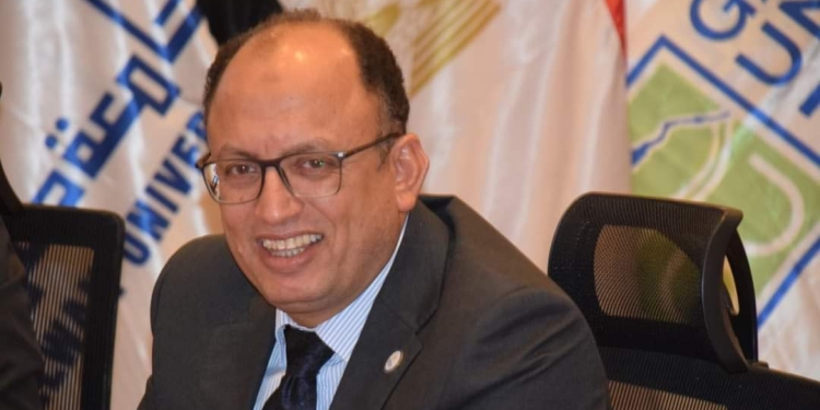 رئيس جامعة حلوان: الجامعة على أتم الاستعداد لبذل أقصى المجهوادات للمشاركة في تحرير المواطنين من الأمية