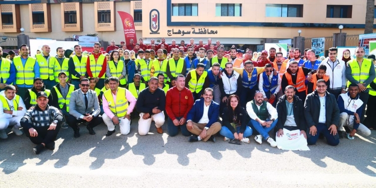 شباب المتطزعين قى الاصطفاف فى سوهاج