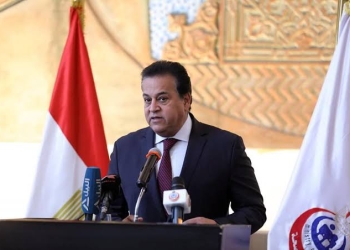 وزير الصحة يرأس غرفة الأزمات والطوارىء المركزية لمتابعة التأمين الطبي لاحتفالات أعياد الميلاد المجيدة