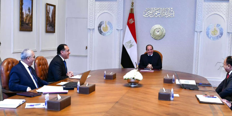 الرئيس السيسي يوجه بالتوسع في المدارس التكنولوجية التطبيقية ونشر الوعي المجتمعي بأهميتها