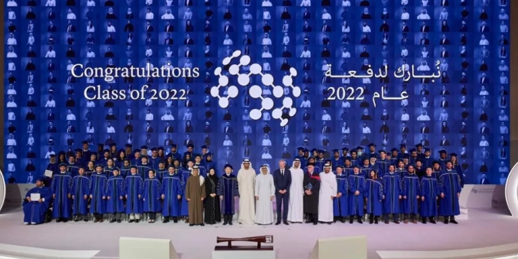 جامعة محمد بن زايد للذكاء الاصطناعي تحتفل بتخريج أول دفعة