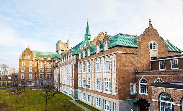 تعرف على الأوراق المطلوبة والإجراءات التي يجب اتباعها للتقديم في الجامعات