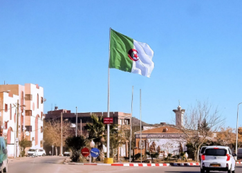 وزارة التعليم الجزائرية تدرس تعديلاً يسمح للطلاب بالحصول على شهادتين في نفس الوقت