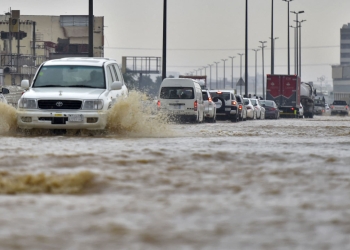 بسبب سوء الأحوال الجوية ... تعليق الدراسة في إحدى محافظات السعودية