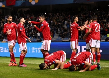 جماهير الأهلي تملأ مدرجات استاد القاهرة قبل مباراة الرجاء المغربي