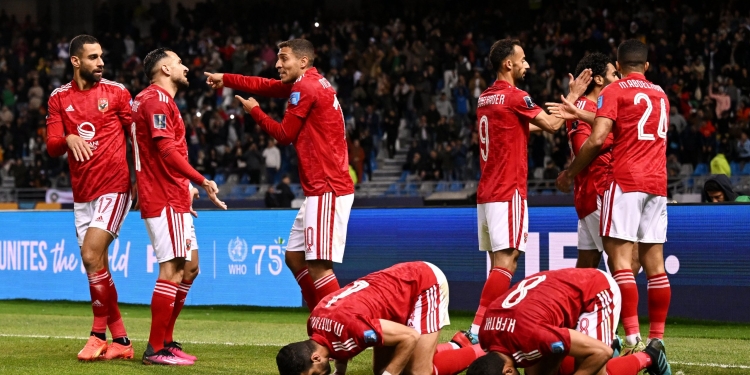 جماهير الأهلي تملأ مدرجات استاد القاهرة قبل مباراة الرجاء المغربي