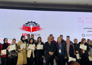 «حجازي» يكرم 26 طالبا من أوائل الدبلومات الفنية بـإيدتوك إجيبت 2023