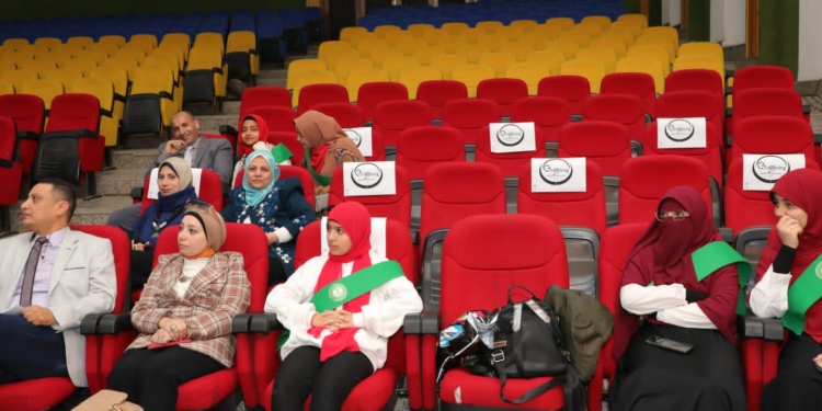 "التعليم" تعقد جلسة تدريبية لرؤساء وحدات تكافؤ الفرص حول الصحة الإنجابية