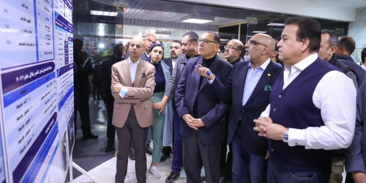 وزير الصحة يتفقد مستشفى المبرة للتأمين الصحي بالشرقية