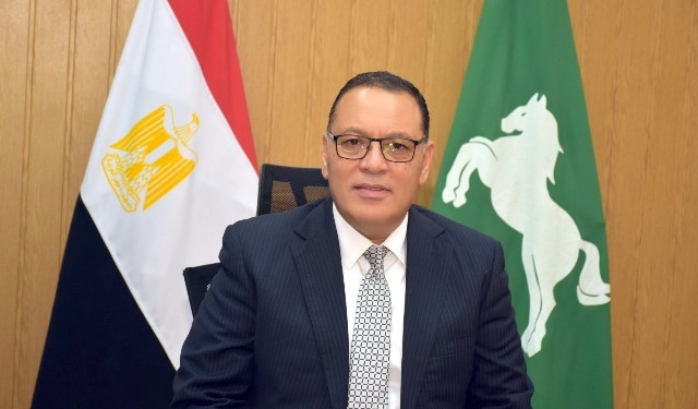 ترقية وتوفيق أوضاع عدد 30878 معلم وأخصائي بالشرقية