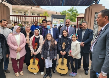 للكشف على طلاب المدارس.. وزيرة الهجرة ومحافظ المنوفية يدشنون مبادرة "عينك في عينينا"