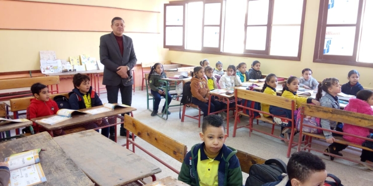 بعد ظهور النتيجة.. كيف يدعم الوالدان نجاح وتفوق الأبناء واستمرارهم عليه؟