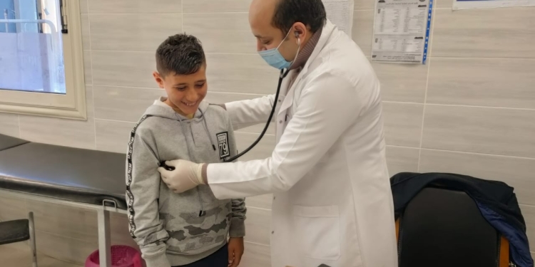 قافلة الأزهر الطبية تختتم أعمالها بتقديم (٧٧٥٥) خدمة طبية مجانية لأهالي جنوب سيناء