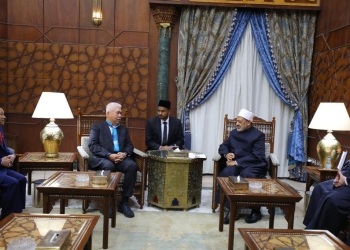 شيخ الأزهر يستقبل ولي عهد ولاية كلانتان الماليزية لبحث سبل تعزيز التعاون العلمي والدعوي