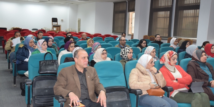 "تفعيل الهوية البصرية" دورة تدريبية بجامعة حلوان