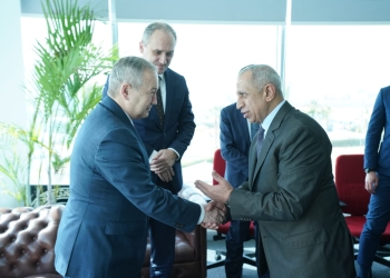 سفير بيلاروسيا يزور فرع الأكاديمية بالقرية الذكية