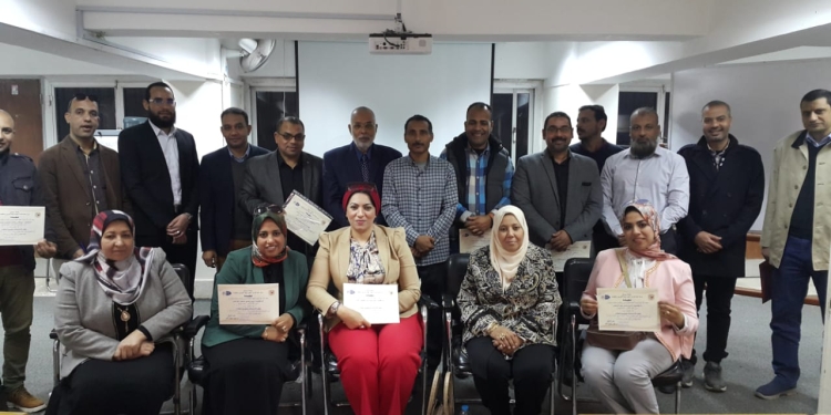 جامعة سوهاج تنظم برنامجًا تدريبيًا عن نظم الامتحانات وتقويم الطلاب للأساتذة