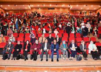 رئيس جامعة حلوان: المرأة هي كل المجتمع