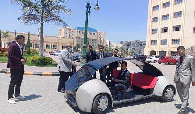 تفاصيل تصنيع أول سيارة كهربائية بأيدي طلاب جامعات مصر