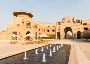 التظاهرات تجتاح الجامعة الأمريكية في مصر بسبب المصروفات الدراسية