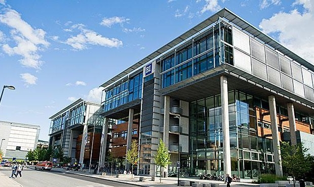 منحة BI الرئاسية للدراسات العليا في النرويج للطلاب المصريين