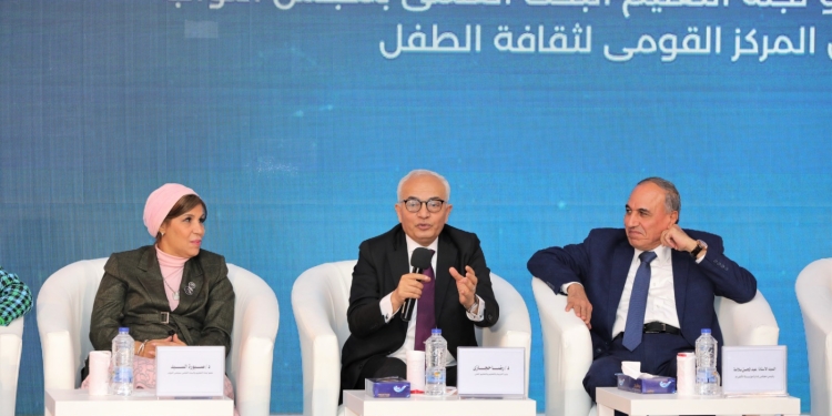 حجازي: تعيين 27 ألف معلم بعد تدريبهم لمدة أسبوعين