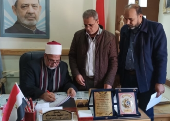 رئيس مطروح الأزهرية يتسلم نتيجة الشهادتين الابتدائية بنسبة 75% و الإعدادية بنسبة 45,78%