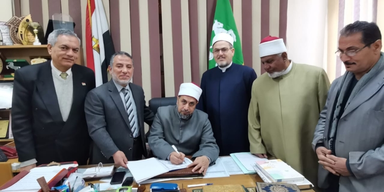 رئيس الشرقية الأزهرية يعتمد نتائج الشهادتين الابتدائية والإعدادية للفصل الدراسي الأول