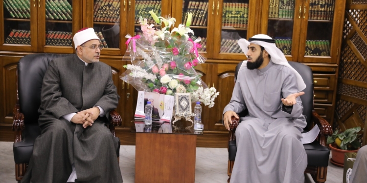 ﻿رئيس جامعة الأزهر يستقبل الملحق الثقافي الكويتي بالقاهرة لبحث آفاق التعاون العلمي