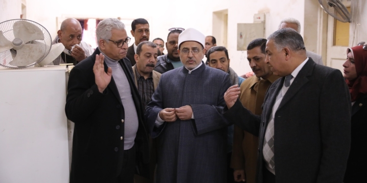 ﻿رئيس جامعة الأزهر يوجه بتطوير الملاعب والتوسع في منافذ توزيع وجبات الطعام بالمدينة الجامعية للطالبات