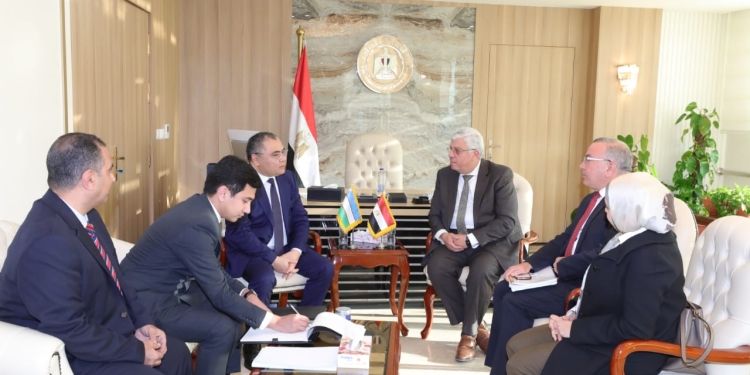 وزير التعليم العالي يبحث إنشاء فرعًا جديدًا لجامعة مصرية بأوزباكستان
