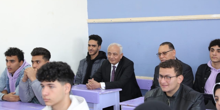 حجازي: مدارس التكنولوجيا التطبيقية نقطة مضيئة فى التعليم المصرى