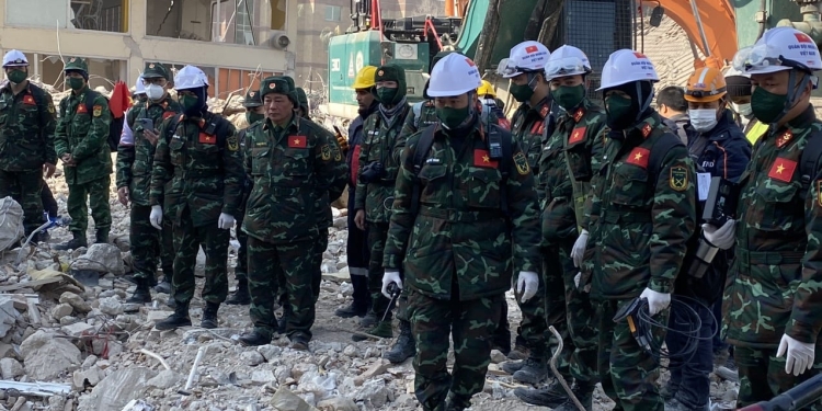 رسالة سلام .. فيتنام تنضم إلى مهمة البحث والإنقاذ من الزلزال فى تركيا