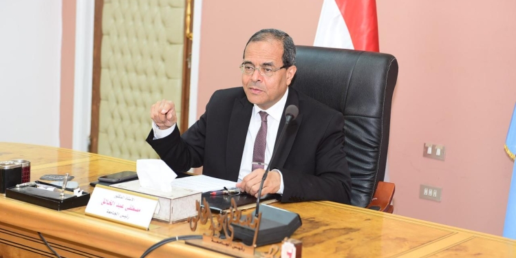 الدكتور مصطفى عبدالخالق رئيس جامعة سوهاج