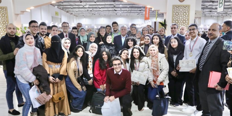 وزير التعليم العالي يكرم طلاب جامعة حلوان الفائزين في مسابقة "معًا" لمُواجهة الأفكار الهدامة