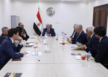 وزير التعليم العالي يبحث آليات التعاون العلمي والتكنولوجي مع جامعة بوليتكنك ميلانو وشركة إيني الإيطاليتين