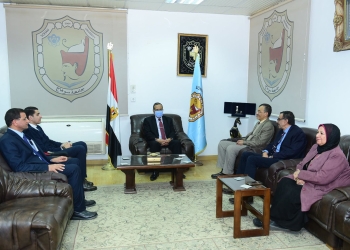 رئيس جامعة سوهاج يستقبل أعضاء لجنة قطاع التربية بالأعلى للجامعات