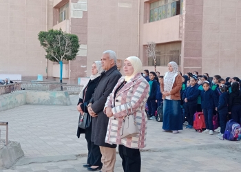 وكيل التعليم بالقاهرة يوجه بالبدء في توزيع الكتب المدرسية