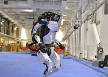 علماء جامعة كارنيجي ميلون الأمريكية يخترعون روبوت "ثوري" يقتحم عالم التكنولوجيا