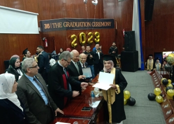 رئيس جامعة بنها يشهد حفل الخريجين للدفعة 35 بكلية الطب البشرى| صور