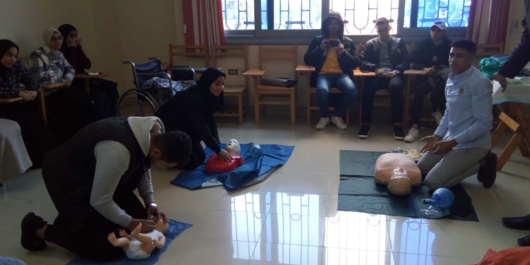 كلية التمريض جامعة كفرالشيخ تنظم دورة تدريبية عن الإسعافات الأولية