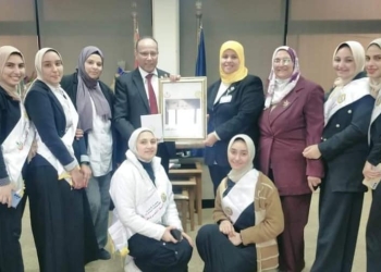 طالبات كلية التمريض الأزهر يحصلن على المركز الأول في الفعاليات المقامة على هامش المؤتمر البحثي لكلية التمريض بجامعة قناة السويس