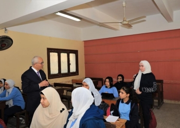 التربية والتعليم: تطوير المحتوى الدراسي لمدارس المكفوفين بما يتلاءم مع ظروفهم واستثمار طاقاتهم