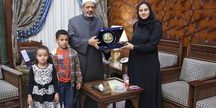 في ذكرى 13 عام على توليه مشيخة الأزهر.. الإمام الأكبر تبرع بجميع الجوائز التي حصل عليها للمحتاجين