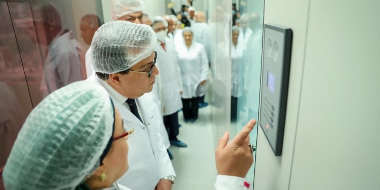 تفاصيل تدشين أول خط إنتاج للقاحات «الكبدي بي والخماسي»