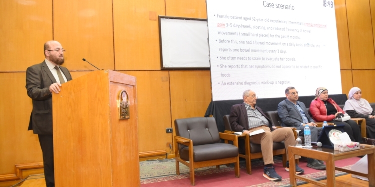جامعة أسيوط تشهد انطلاق وقائع اليوم العلمي للزمالة المصرية