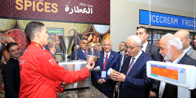 حجازي يفتتح مدرسة “فتح الله الدولية للتكنولوجيا التطبيقية” فى مجال التجارة الحديثة بالإسكندرية