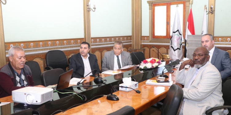 لجنة تعديل النظام الدخلي لاتحاد المعلمين العرب تختتم أعمالها بالقاهرة