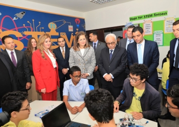 "العباقرة".. التربية والتعليم تعلن عن مدرسة للمتفوقين والأوائل بامتيازات خاصة.. تعرف على التفاصيل