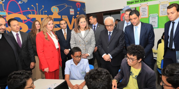 "العباقرة".. التربية والتعليم تعلن عن مدرسة للمتفوقين والأوائل بامتيازات خاصة.. تعرف على التفاصيل